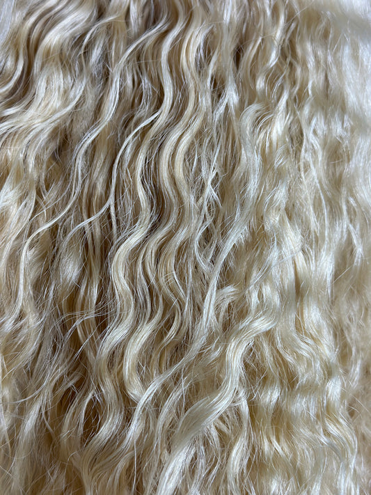Blonde wavy Strands- pre order